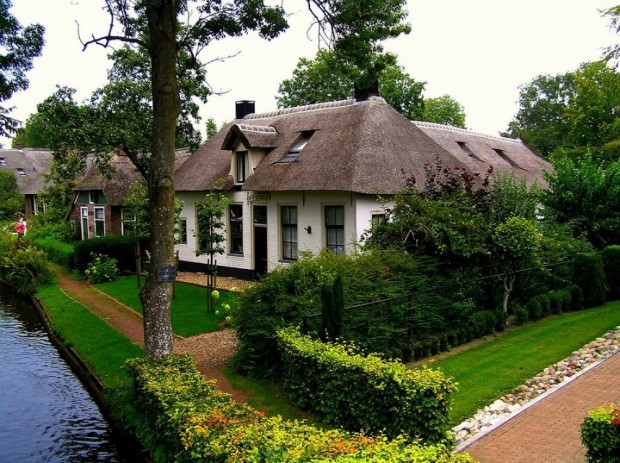 روستای خارق العاده هلندی بر روی آب