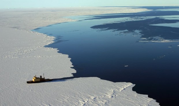 کشتی یخ شکن قطب جنوب