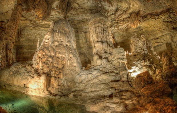 غار طبیعی پل