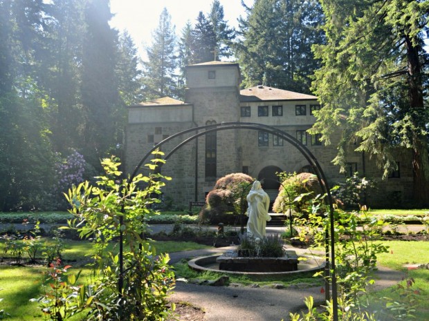 The Grotto – National Sanctuary of Our Sorrowful Mother (Portland)
