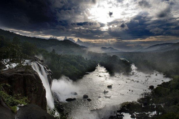 آبشار آثیراپیلی، هند