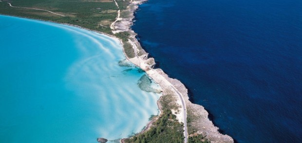 دریای کارائیب و اقیانوس اطلس.