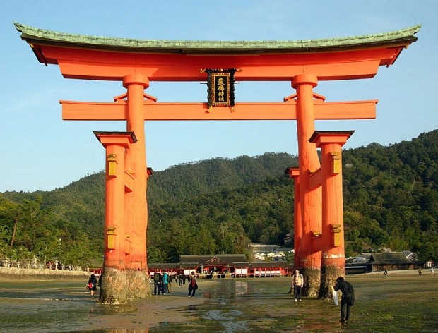 معبد ایتسوکوشیما، جزیره ایتسوکوشیما