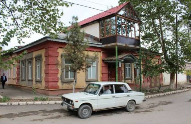 ماشین لادا، باکو، آذربایجان