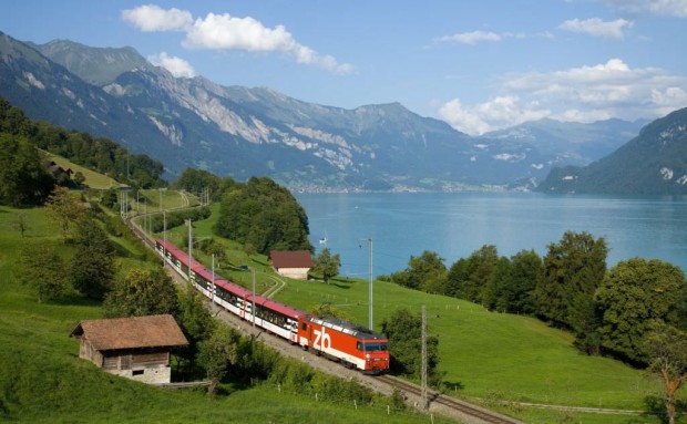 قطار کابلی اینترلاکن، سوئیس