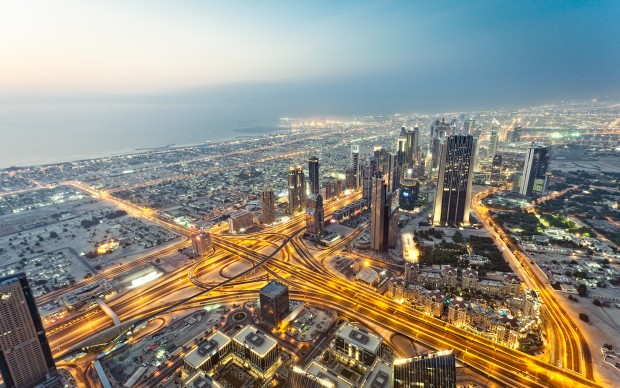 چشم انداز دبی از روی سکوی بازدید برج خلیفه
