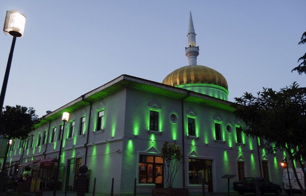 مسجد اورتا جامع، گرجستان