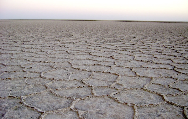 عکس دیاچه نمک کویر طبقه (دریاچه نمک خور) کویر مصر در استان اصفهان